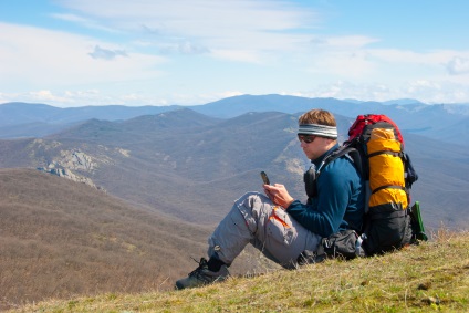 Handheld GPS tracker for a hike